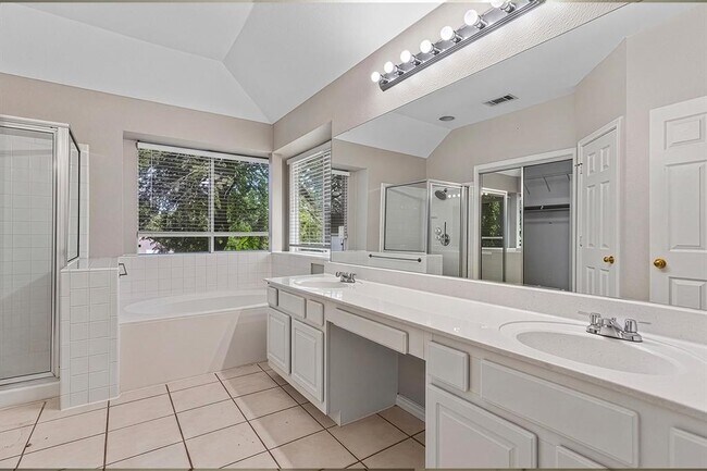 Building Photo - 7021 Gentle Oak Dr
