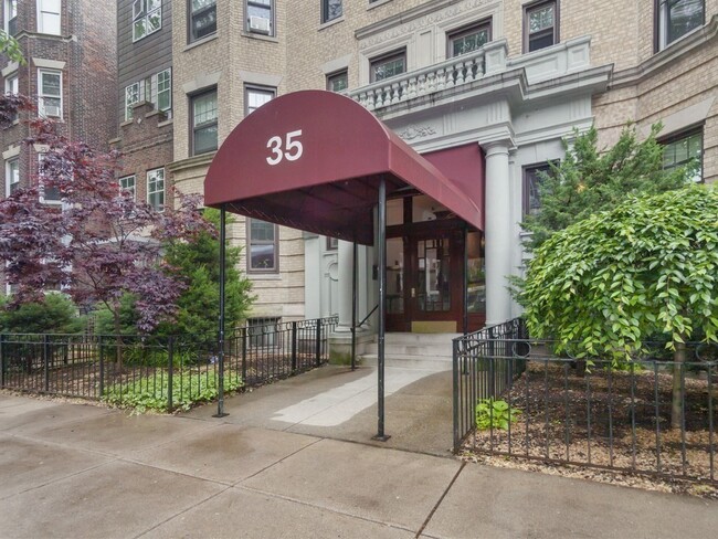 Primary Photo - 35 Queensberry St