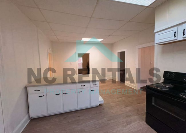 Building Photo - 113 S 2nd Ave