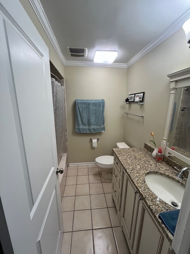 Building Photo - 2737 Orchard Ln