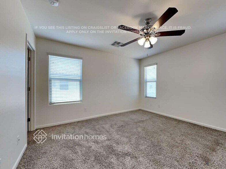 Building Photo - 1405 S Moccasin Trail
