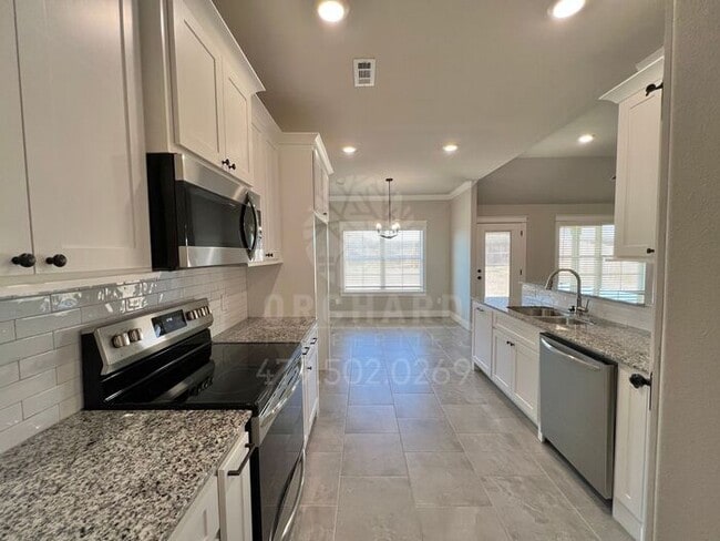 Building Photo - Single-Family Home- Desirable Clearwood Plan - 10 Month Lease Only