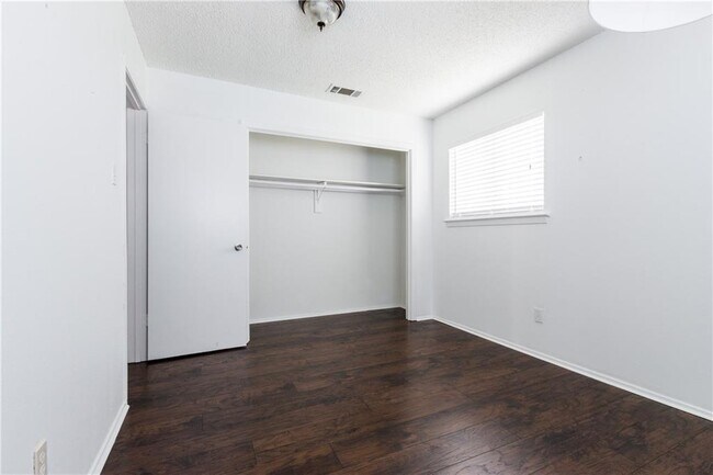 Building Photo - 6005 Hogan Ave