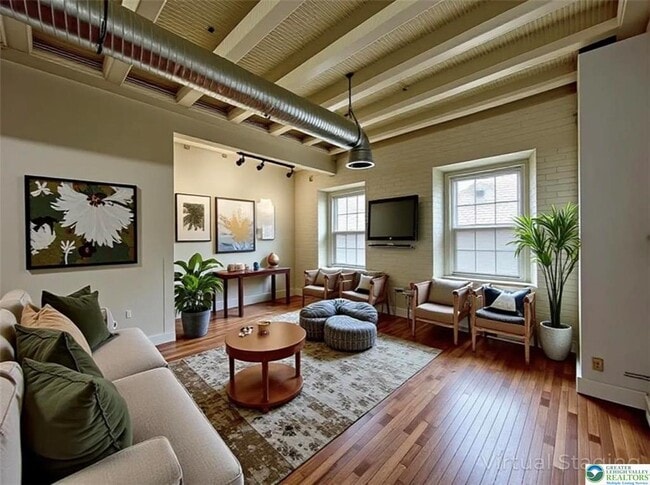 Building Photo - 147 S 4th St