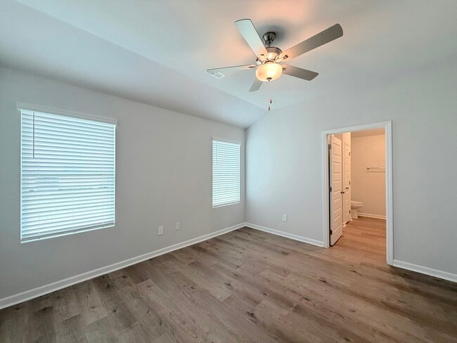 Building Photo - 155 Challenger Way