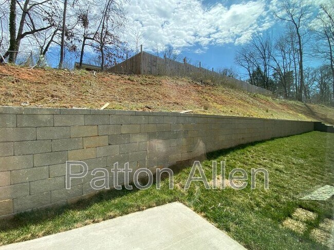 Building Photo - 45 Hamrick Dr