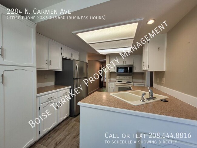 Building Photo - 2284 N Carmen Ave