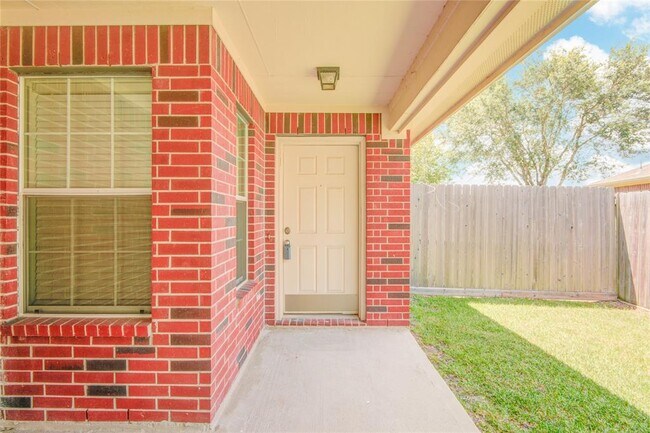 Building Photo - 229 River Basin Ln