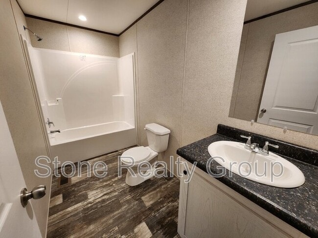 Building Photo - 1433 Grand Ave