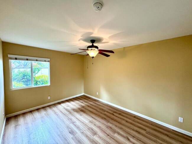 Building Photo - Great 2B/1BA Condo in Oceanside!