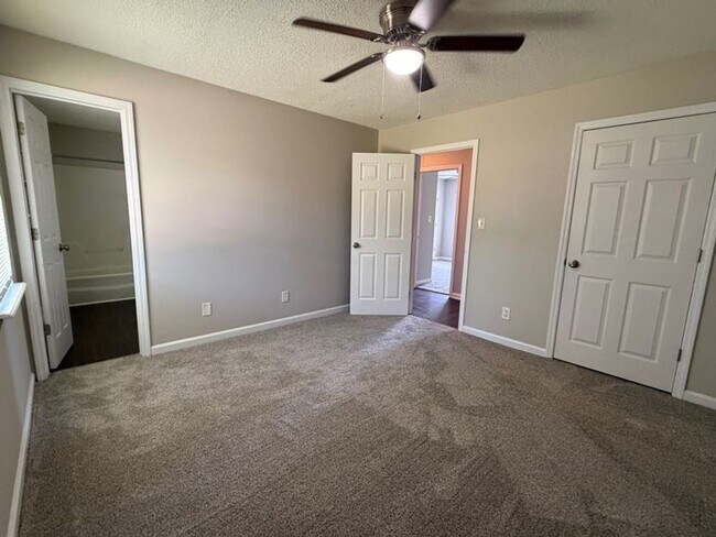Building Photo - 3626 Pebble Creek Dr