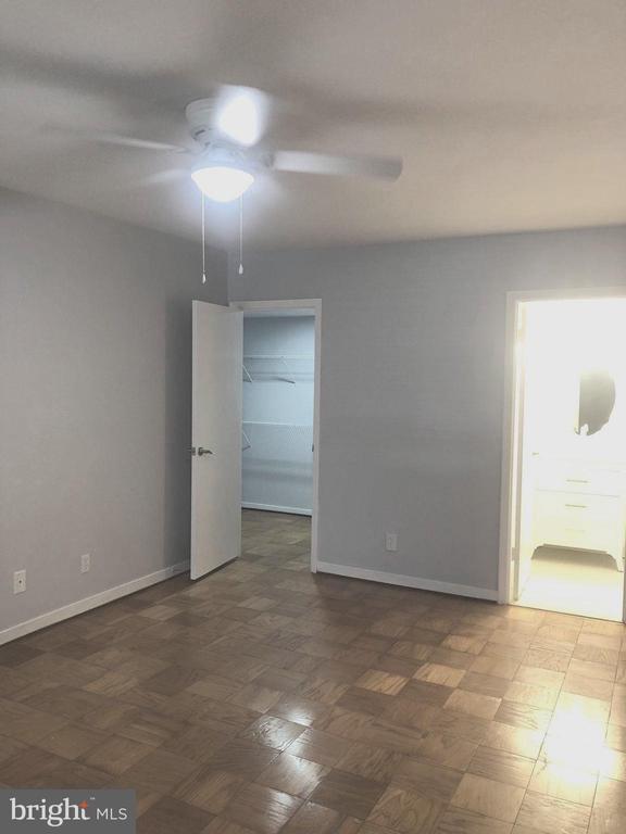 Building Photo - 29 Stonehenge Cir