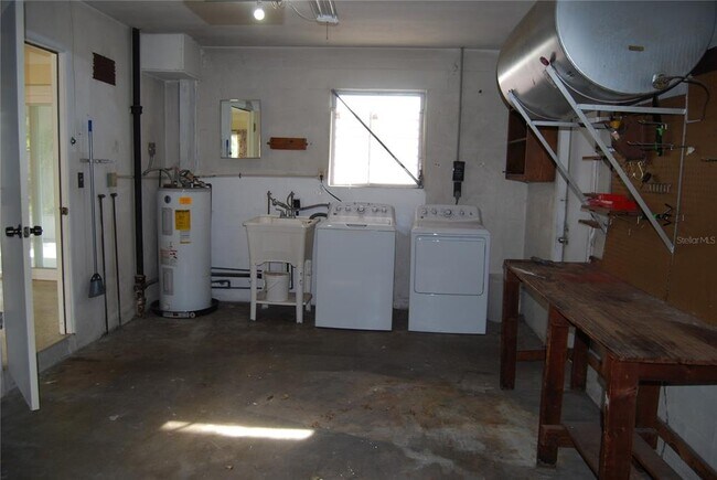 Building Photo - 2871 67th St N