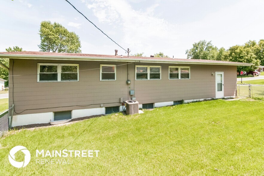 Building Photo - 10401 Trask Dr