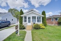Building Photo - 577 E Brickley Ave