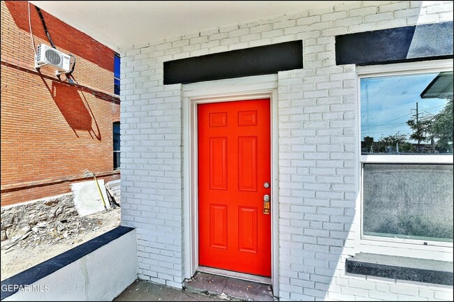 Building Photo - 615 Arizona Ave