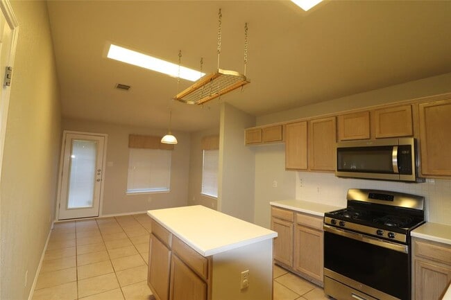 Building Photo - 2820 Single Trace Ct