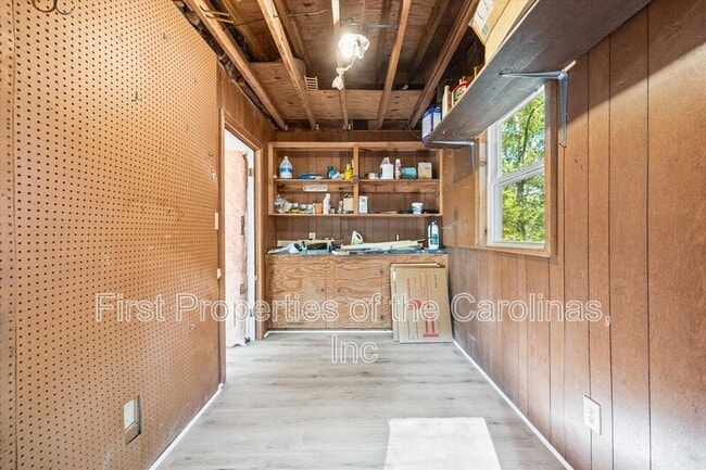 Building Photo - 6012 Lanai Ln