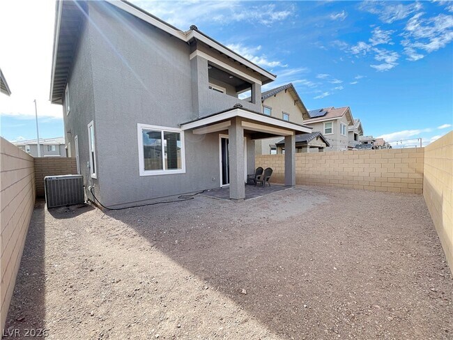 Building Photo - 8520 Little Fox St