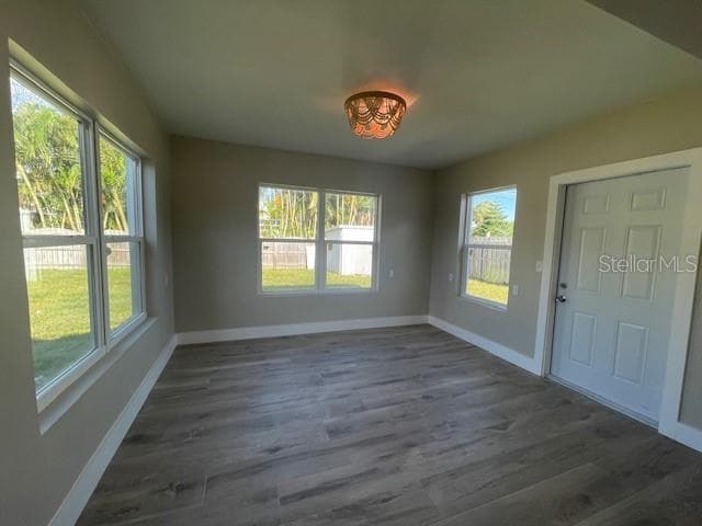 Building Photo - 928 Lantana Ave