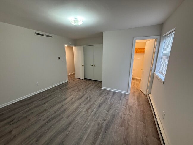 Building Photo - 3306 Belle Meade Dr