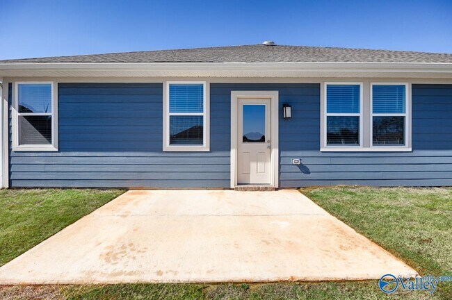 Building Photo - 103 Evergreen Ml Ln