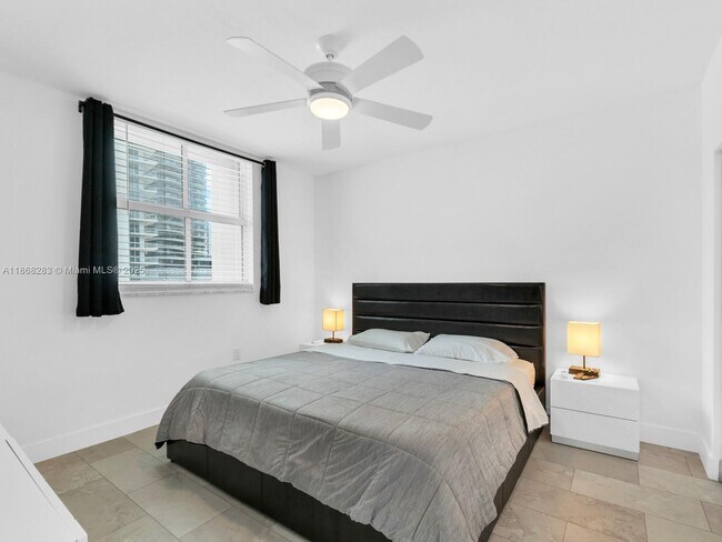 Building Photo - 1250 S Miami Ave