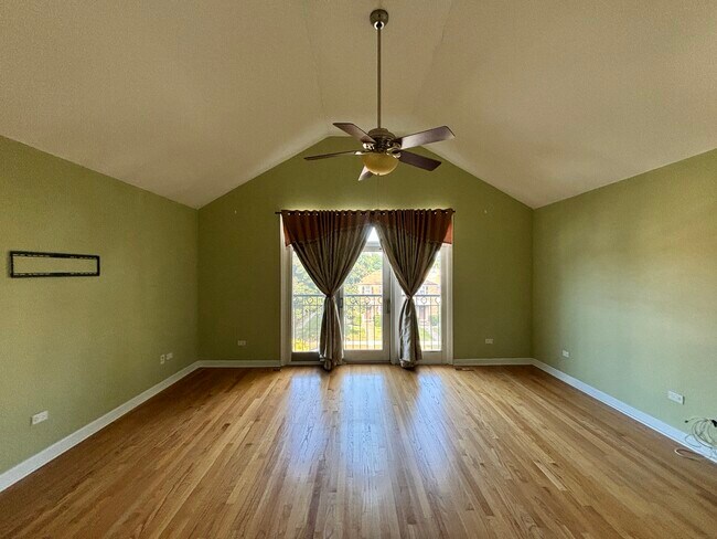 Building Photo - 1650 Linden St