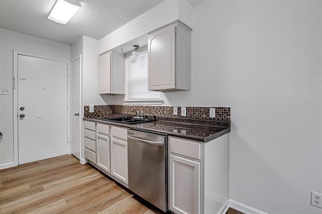 Building Photo - 207 Stefanie St