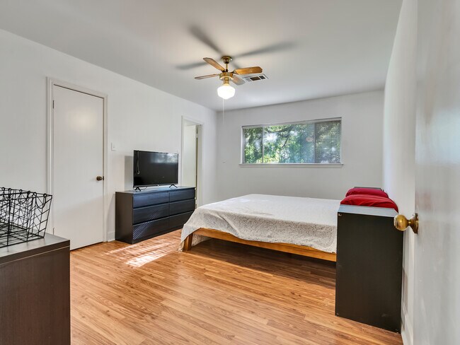 Building Photo - 15443 W Willowwind Cir