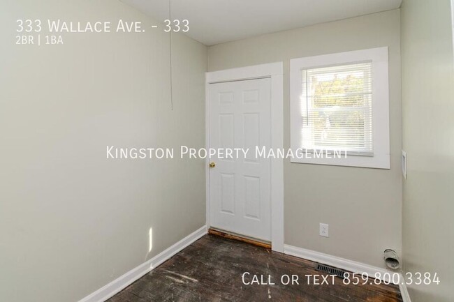 Building Photo - Spacious 2 Bedroom 1 Bathroom! 1/2 OFF SEC...