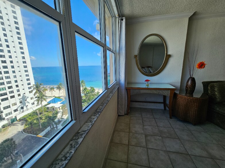 Building Photo - 2501 S Ocean Dr