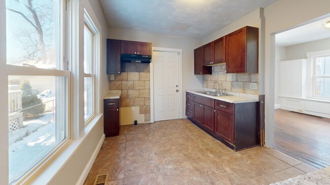 Building Photo - LEASE TO OWN your home! - 3 Bed / 1 Bath i...