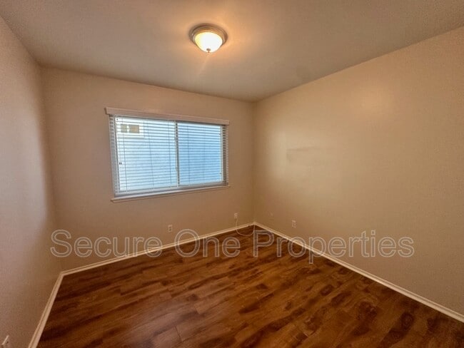 Building Photo - 29362 Hillrise Dr