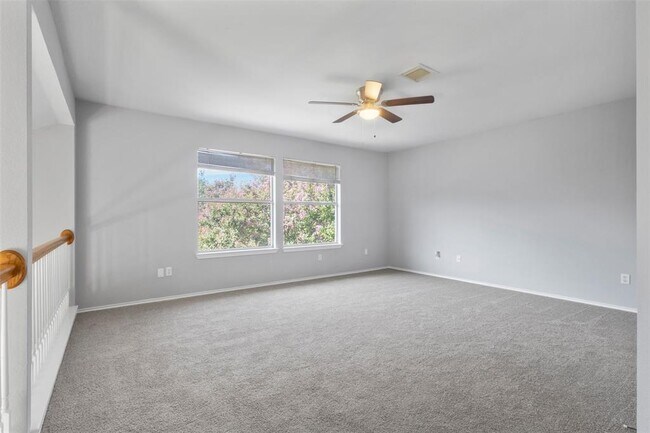 Building Photo - 13400 Bolivia Dr