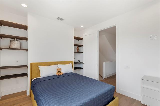Building Photo - 4959 Lexington Ct