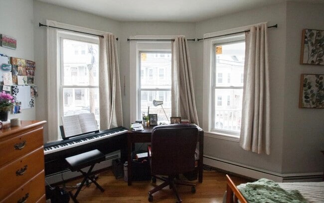 Building Photo - 65 Wyman St