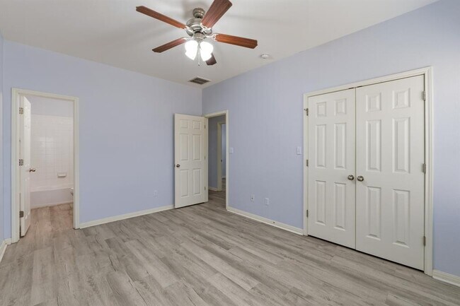Building Photo - 4500 Senda Ln