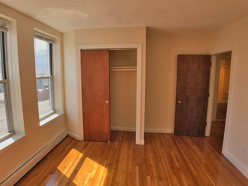 Building Photo - 168 N Beacon St