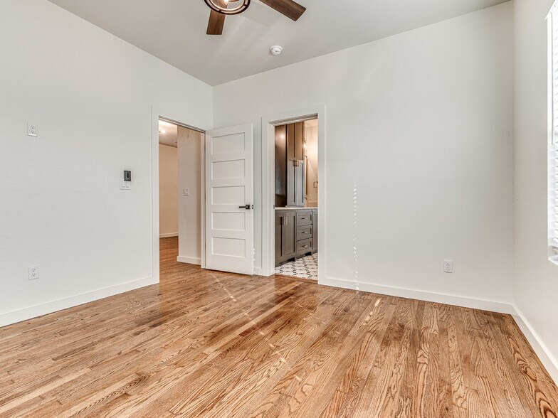 Building Photo - 3215 N Francis Ave