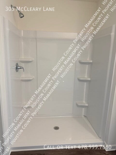 Building Photo - 305 McCleary Ln