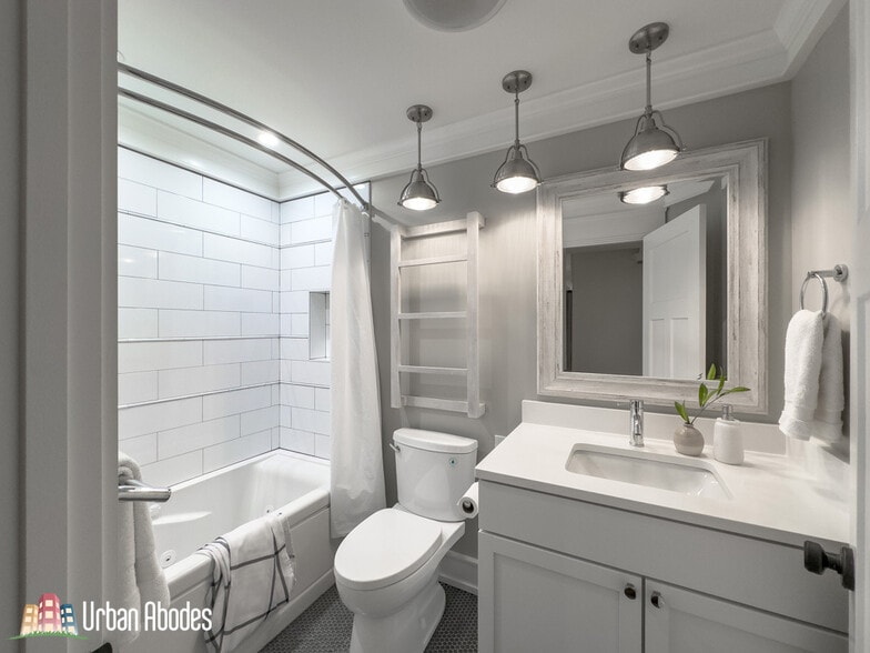 Building Photo - 3453 N Hoyne Ave