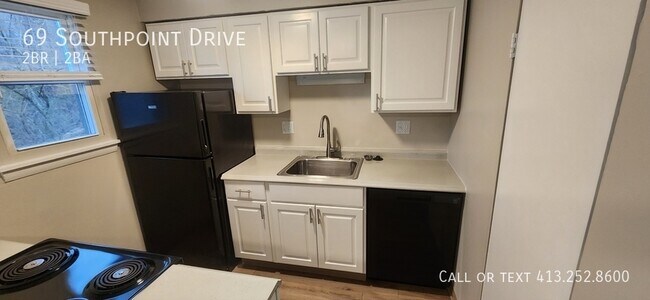 Building Photo - 69 Southpoint Dr