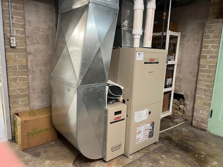 Building Photo - 2603 N 13th St