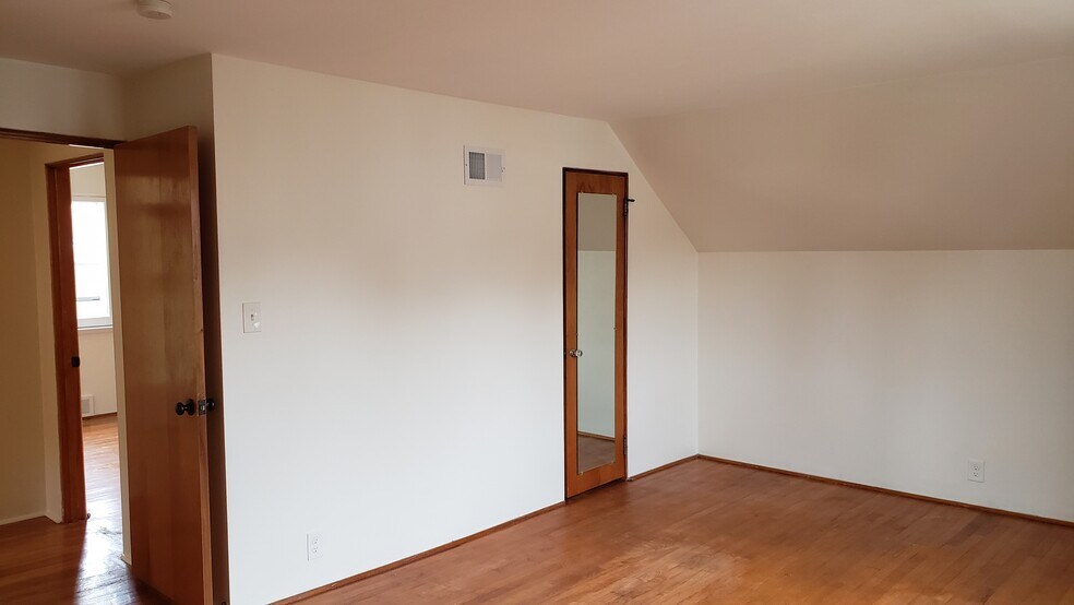 3rd Bedroom - 2331 S 59th St