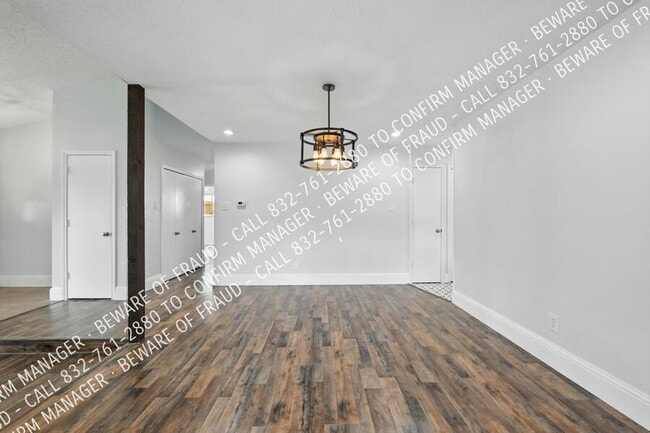 Building Photo - 1106 Paluxy Ct