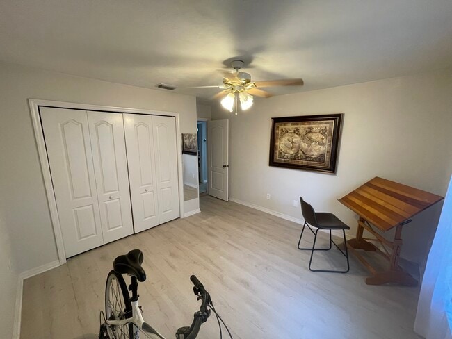 Building Photo - 6746 NW 37th Terrace