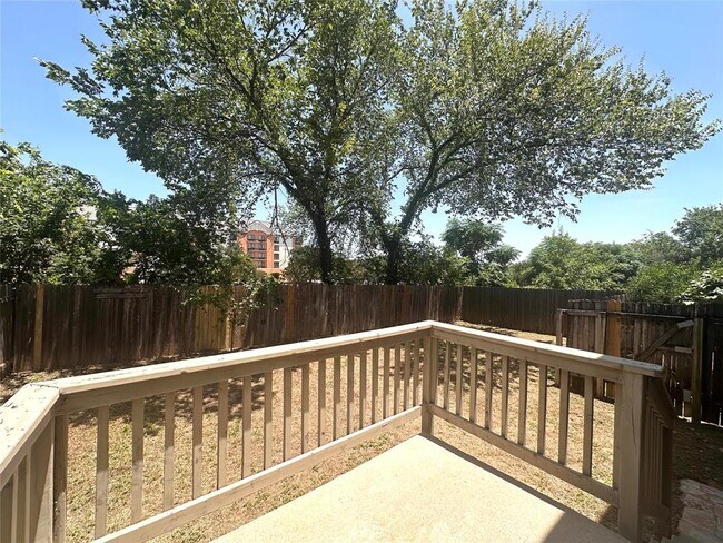 Building Photo - 506 Delmar Ave