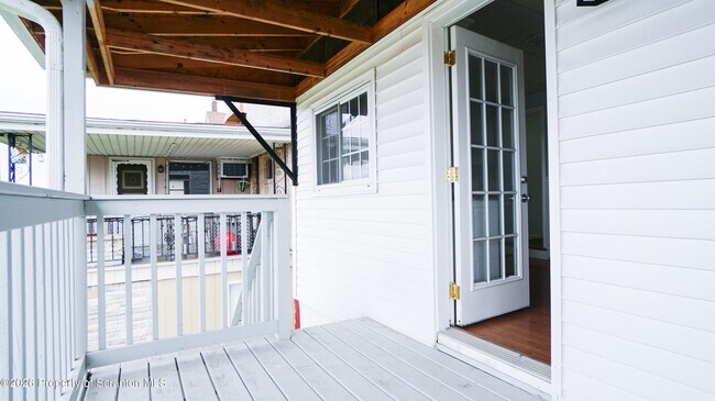 Building Photo - 1514 Farr St