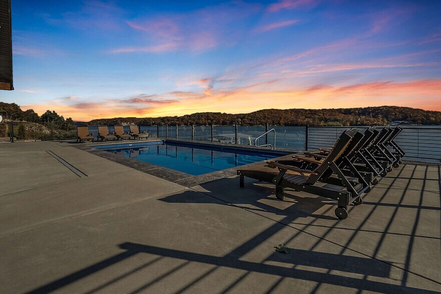 Building Photo - 201 Shady Ozark Ln